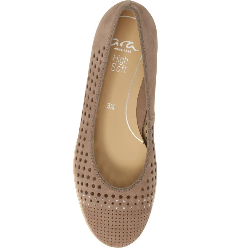 Ara Women's Sardinia Ballet Flats- Taupe